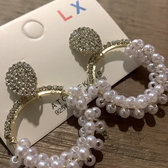 Pearl Hoops ✨NWT✨ - Picture 5 of 7